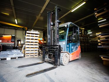 Magazzino lamiere - Trasformazione lamierati in acciaio Inox Lucca