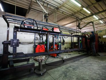 Applicazione dei carrellini di saldatura su manufatto lungo 5 mt.