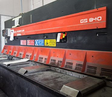 AMADA SCHIAVI – GS840