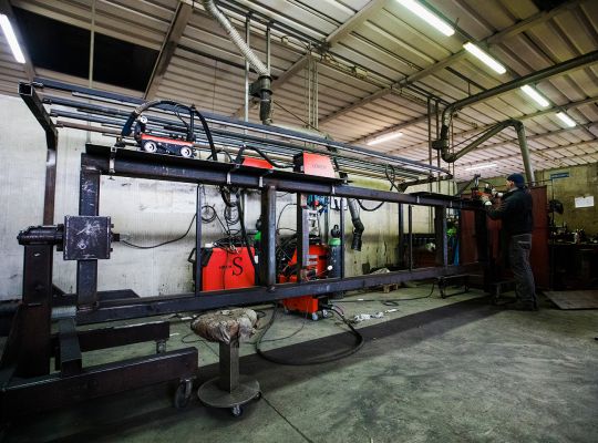 Applicazione dei carrellini di saldatura su manufatto lungo 5 mt.